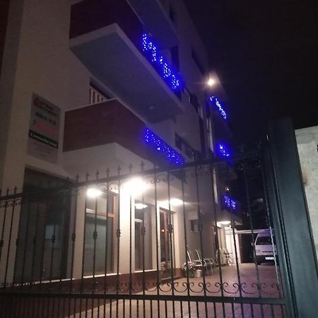 Дунав Билдингс Pleven Extérieur photo