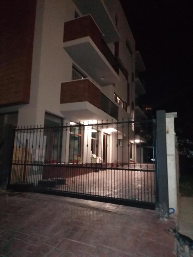 Дунав Билдингс Pleven Extérieur photo